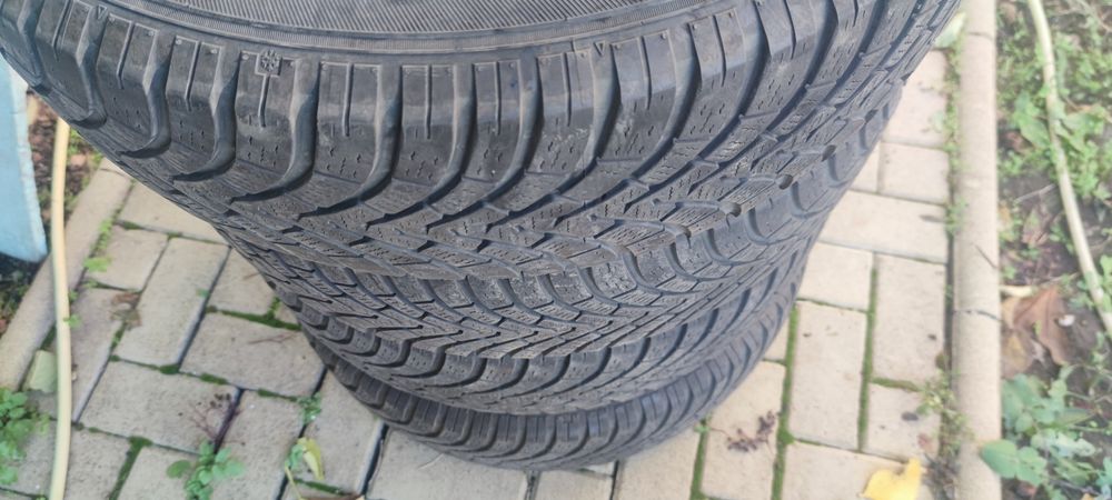 Зимни гуми Falken 215/70/16