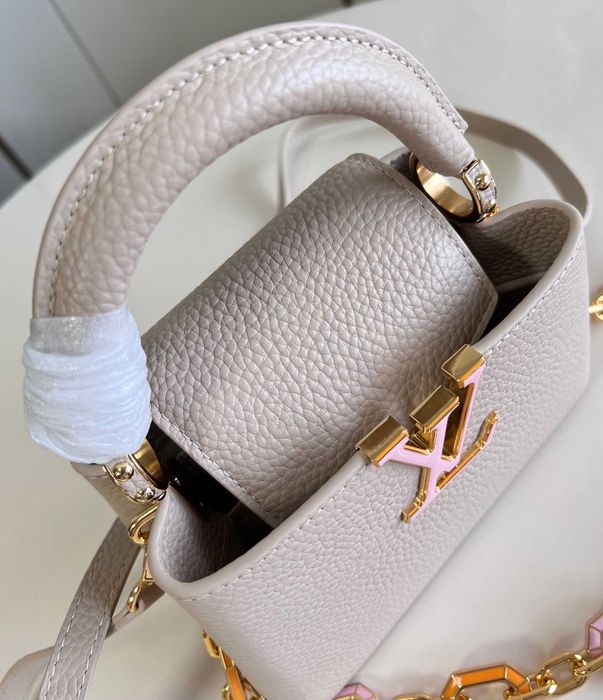Geanta LV Louis Vuitton Capucines 21cm cream, Premium