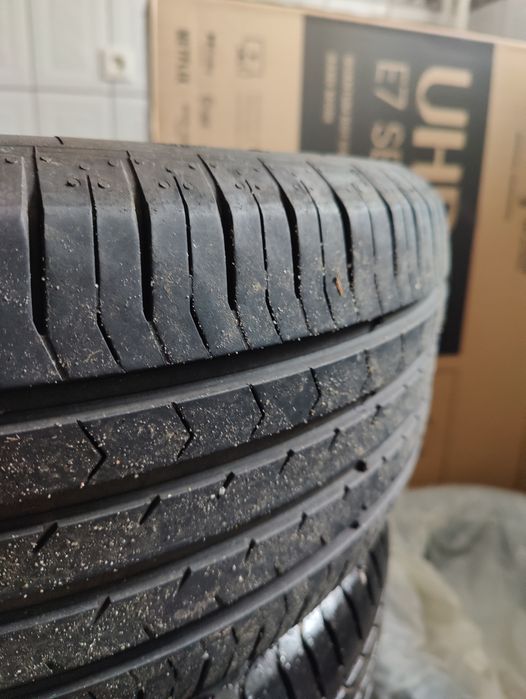 Anvelope ContiPremiumContact 215 55 r17