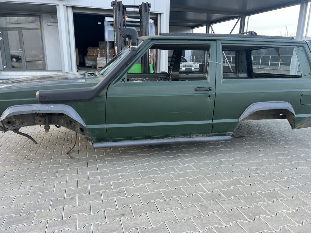 Caroserie Jeep Xj in doua usi