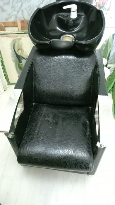 Парикмахерская мойка с креслом, раковина