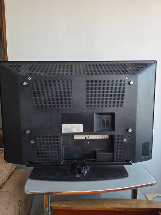 Телевизор FHILIPS 42"