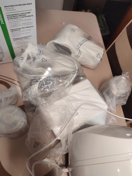 Mașină de tocat electrică