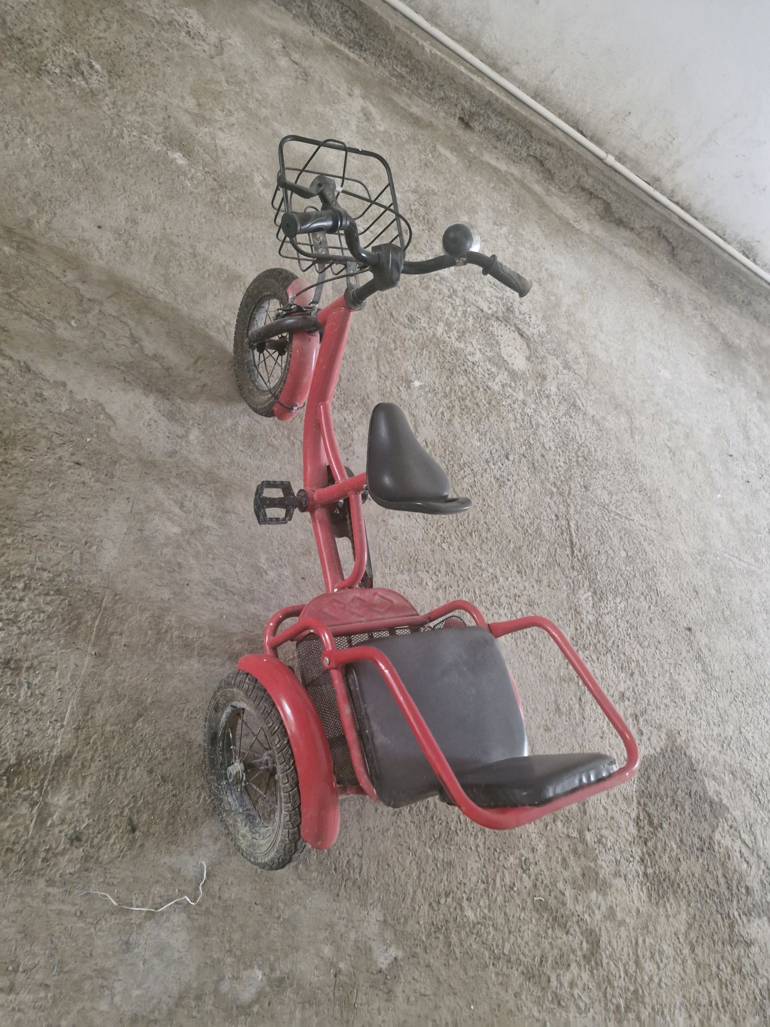 трехколесный велосипед на продажу
