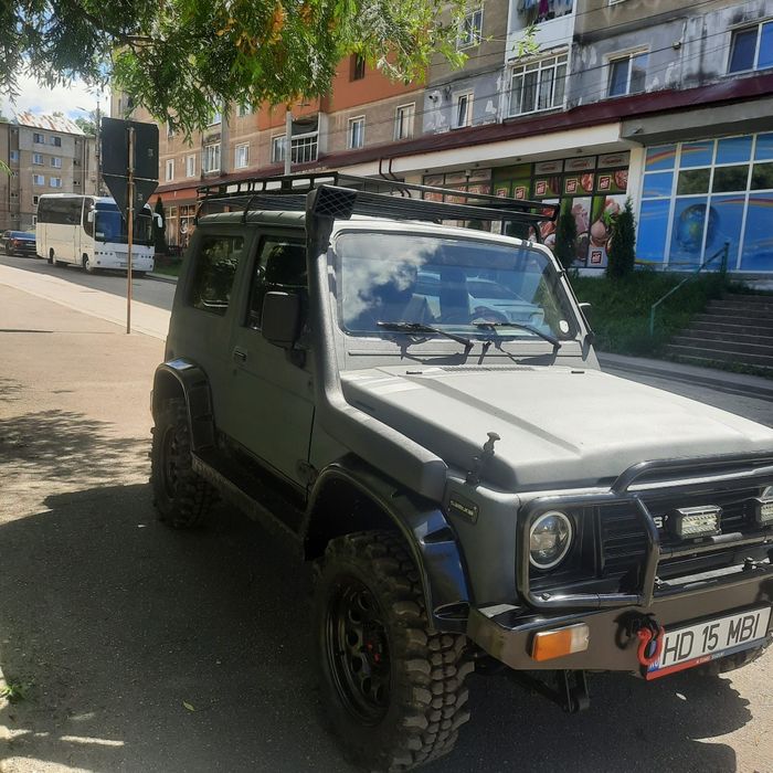 Vând Suzuki Samurai