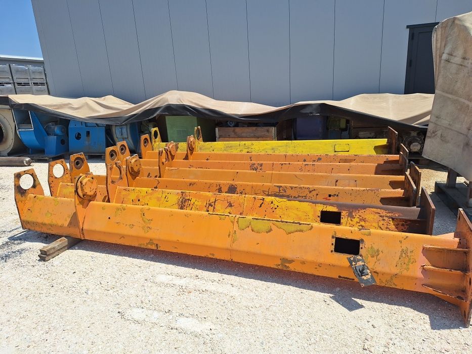 Конзолни кранове 500 и 1000 кг.