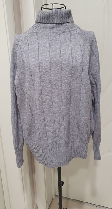 Дамски сет плетиво в сиво