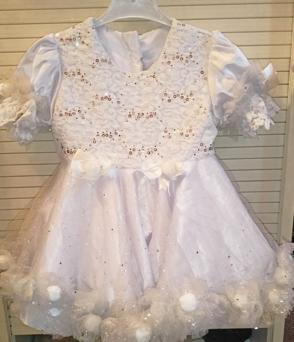 Платье детское новогоднее, на 3-5 лет.