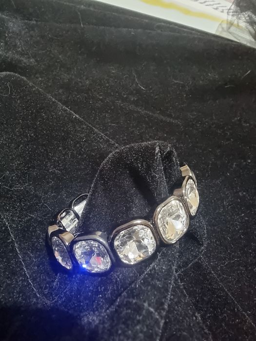 Продаётся колье и браслет