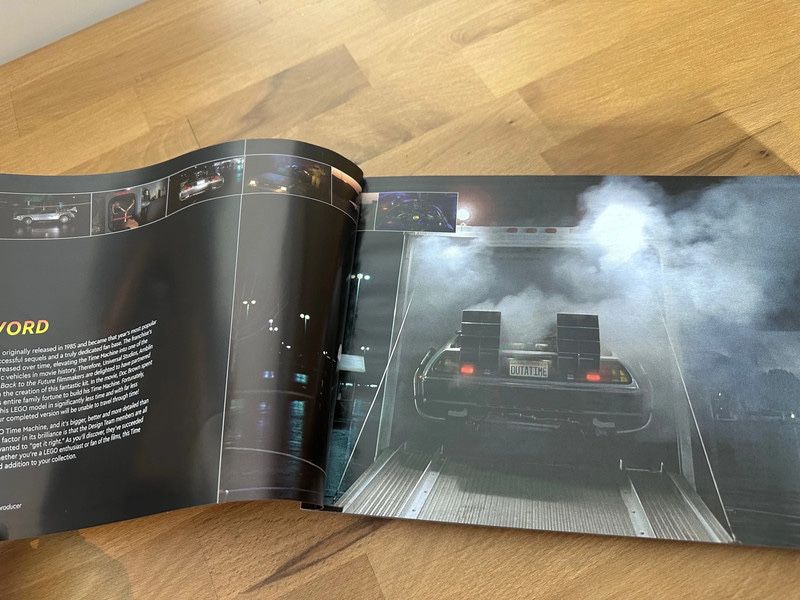 LEGO Back to the Future Time Machine (DeLorean) (10300)