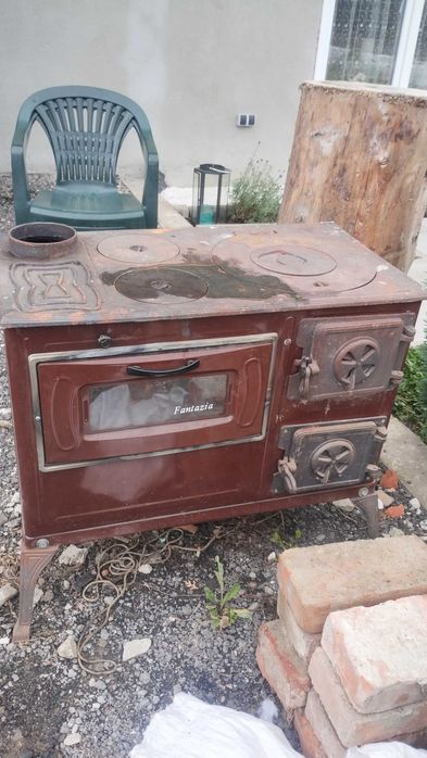 Sobă pe lemne detalii  în privat