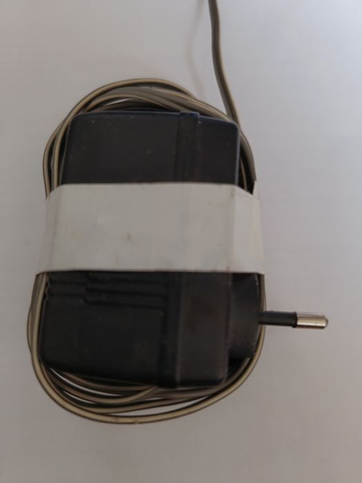 Adaptor Panasonic PQLV 10BX,Input 220-240v,~50-60hz,40mA,output 12v-15