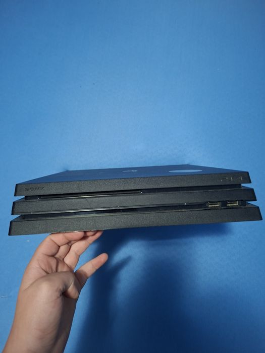 Vand PS4 PRO 1TB