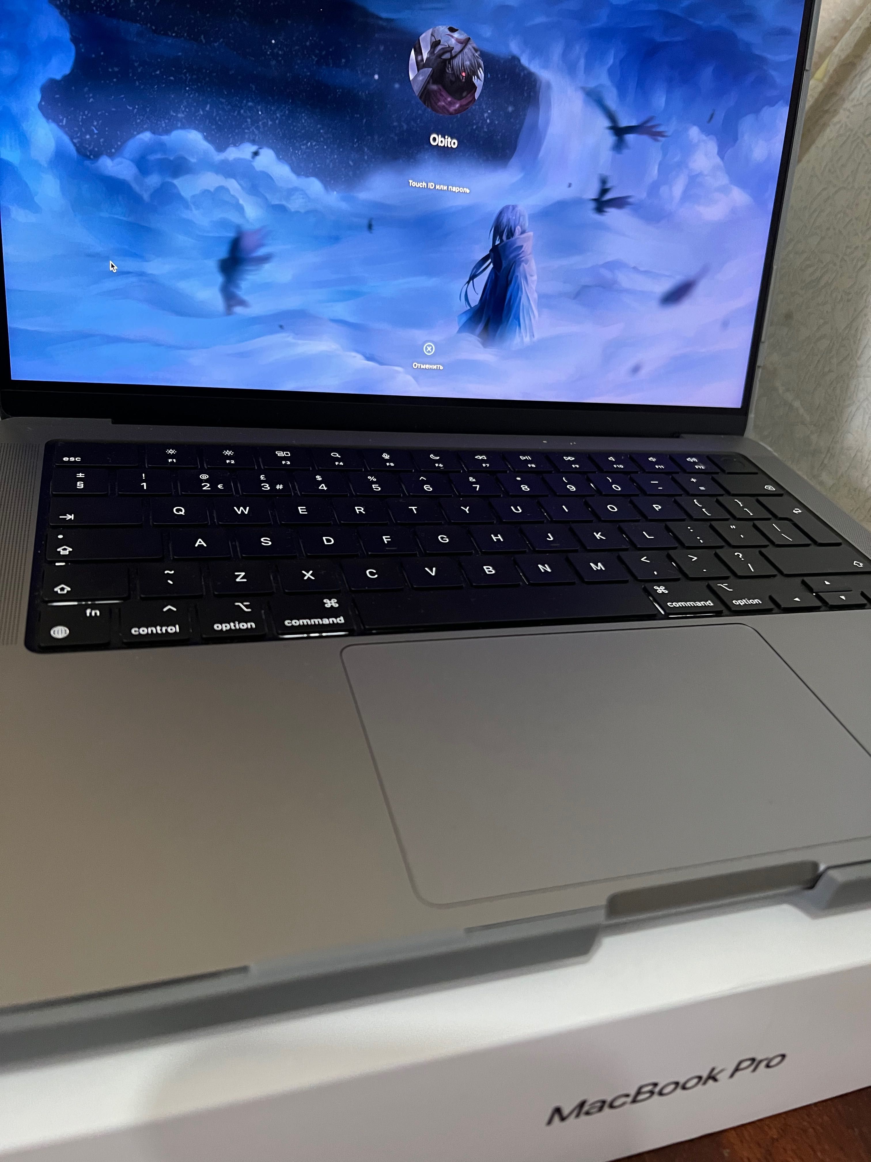 Macbook Pro 14-inch 16/512