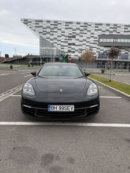 Porsche Panamera 4S