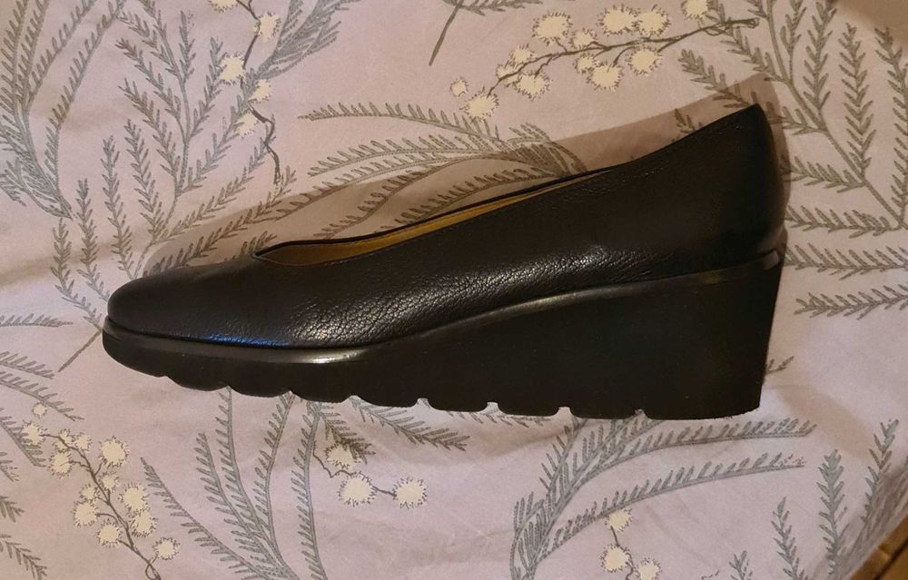 Дамски обувки BRUNATE-20лв.