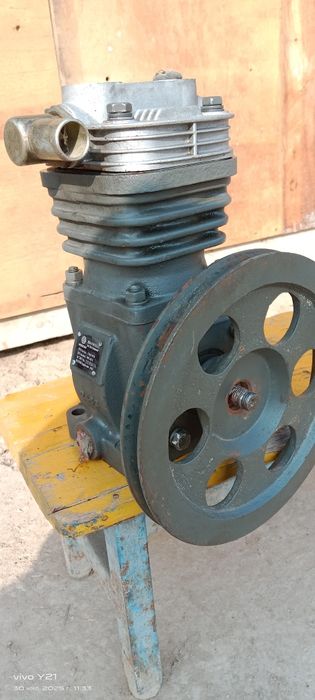 Продаю компресор