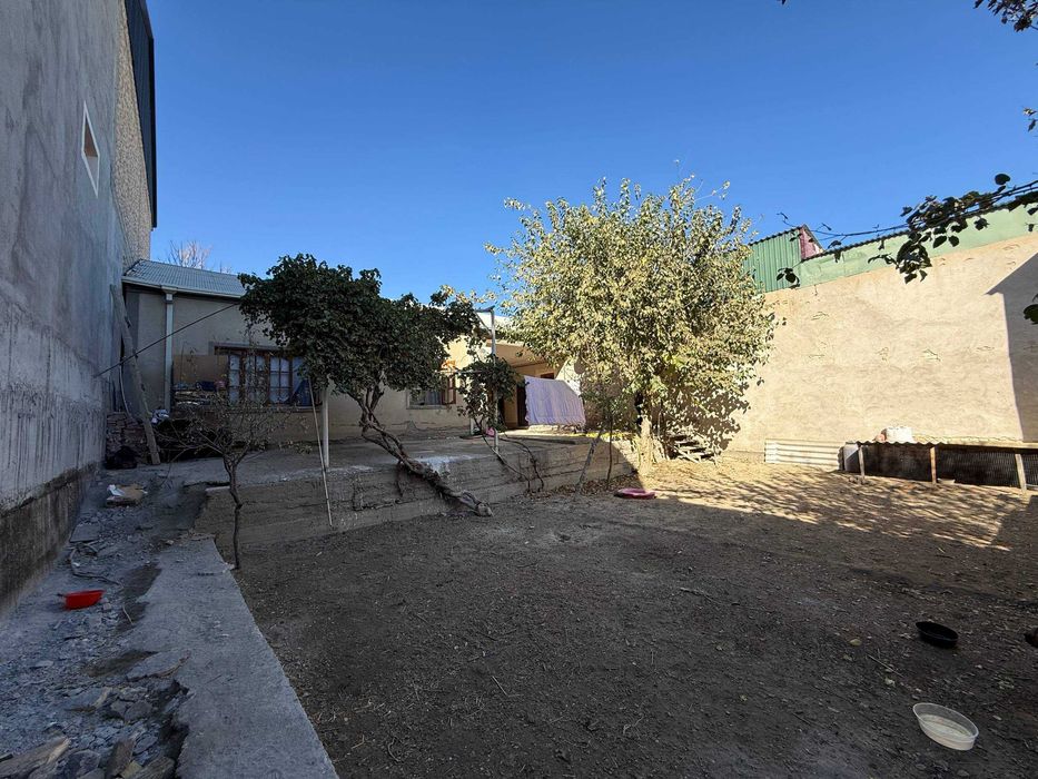 Buxoroda TAYYOR 6 Sotiqli hovli sotiladi