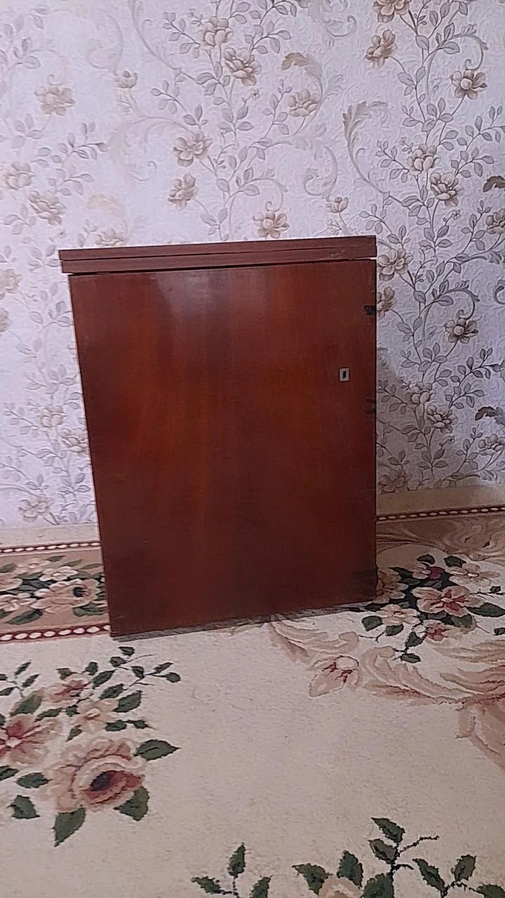 Новая швейная машинка Чайка 142М