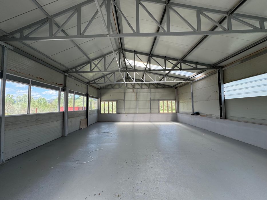 Spatiu comercial + hala industriala + teren 3200mp vanzare/inchiriere