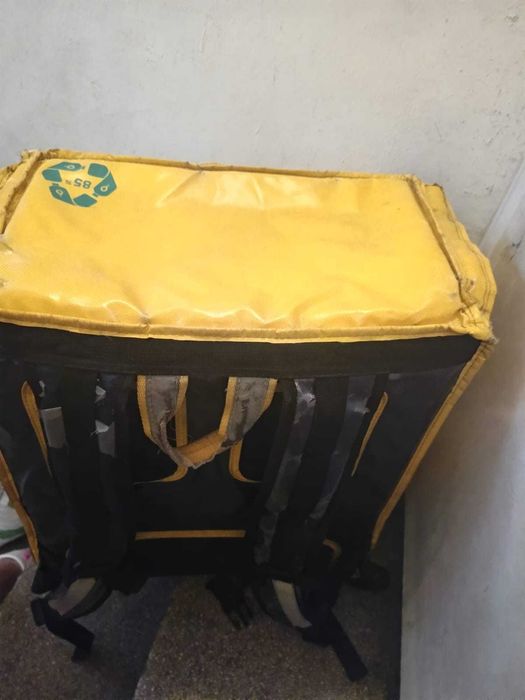 Geanta GLOVO second hand