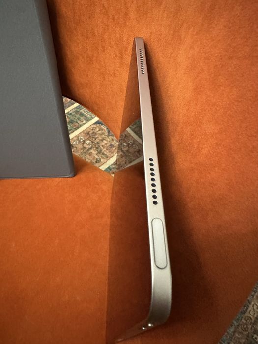 Продам Айпад Айр 2024