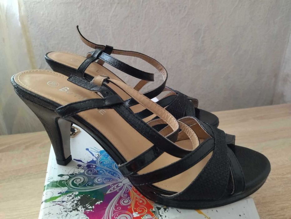 Нови дамски сандали