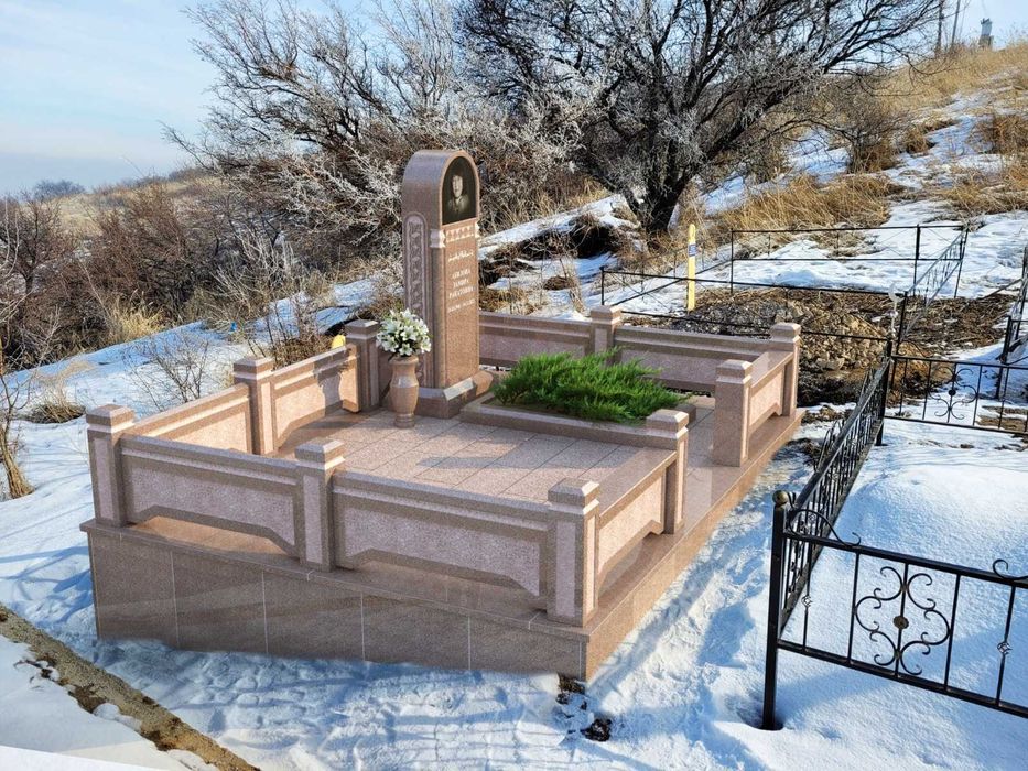 Мемороиальный комплекс Памятники Кулпытас Мазар Актобе