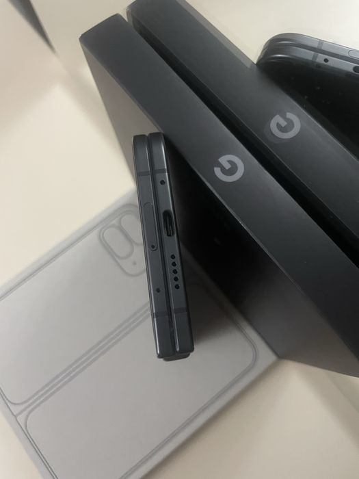 Продам Google Pixel 9 Pro Fold 16/256gb.