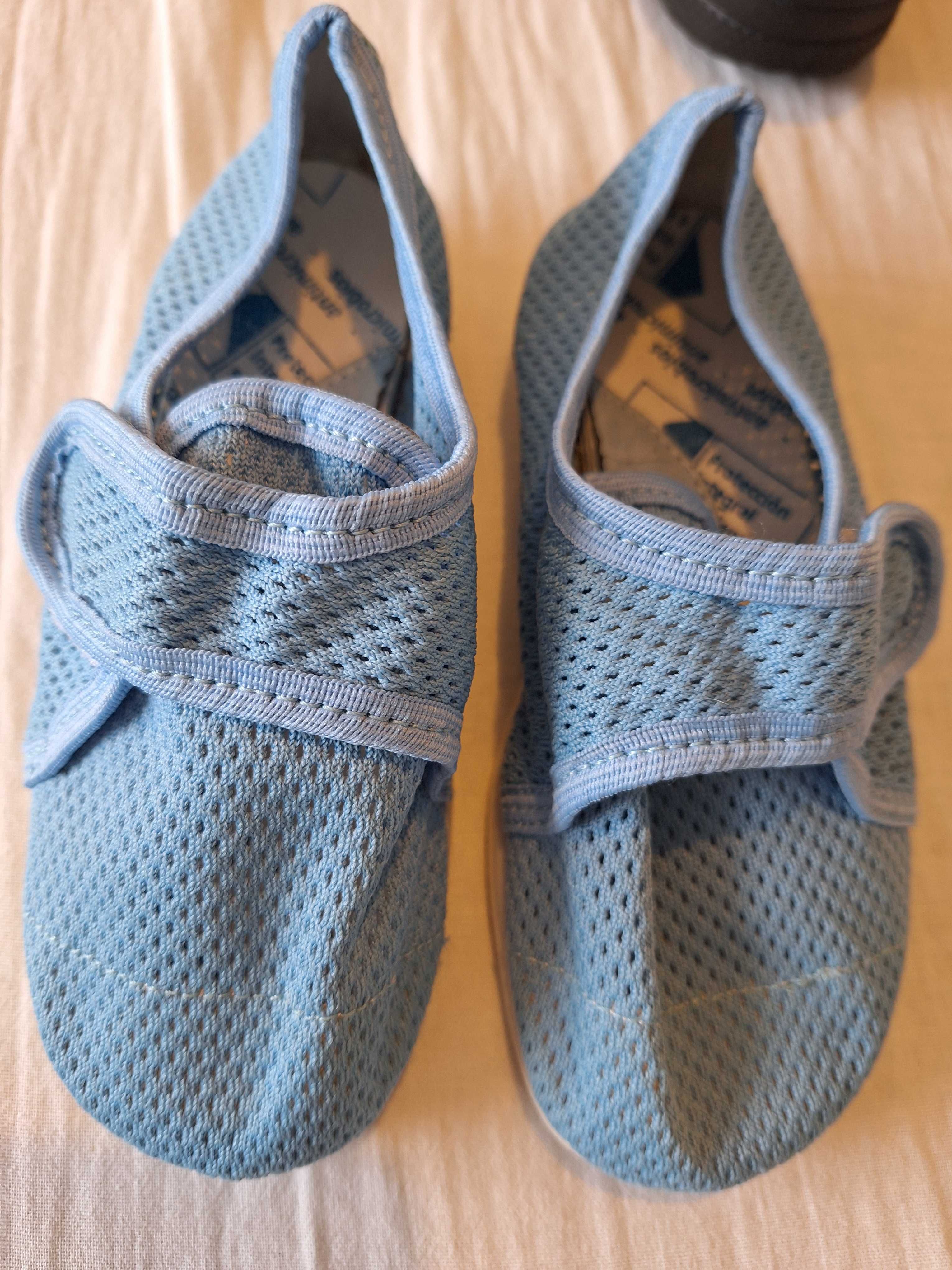 Crocs и пантофки 27 номер общо за 9 лева