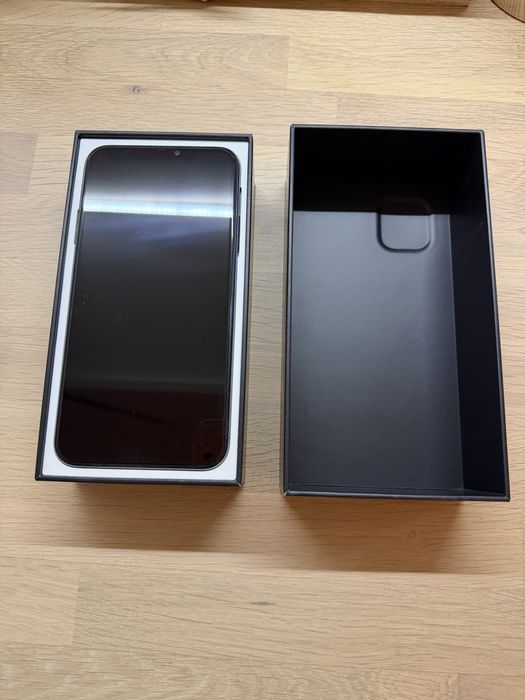 iPhone 11 pro max 64GB - Midnight Green