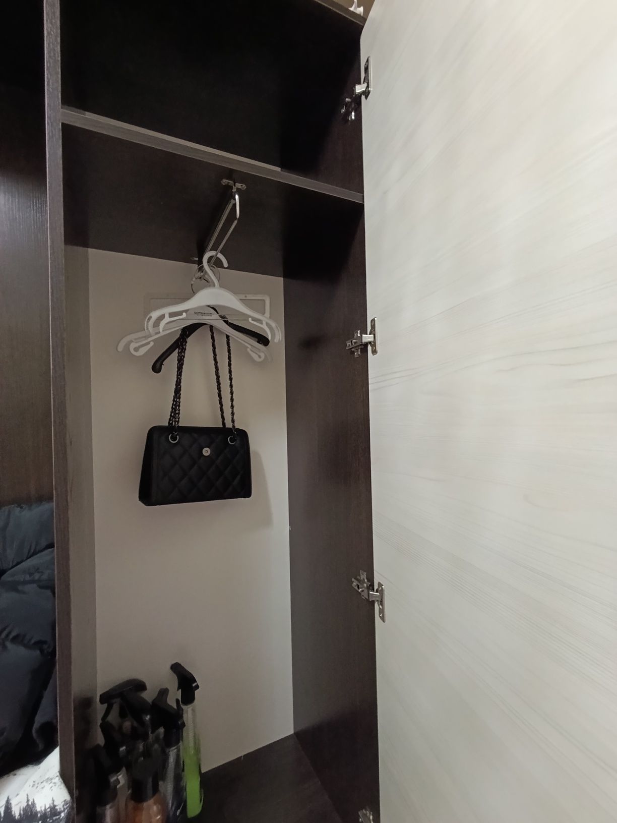 Продам шкаф в прихожую