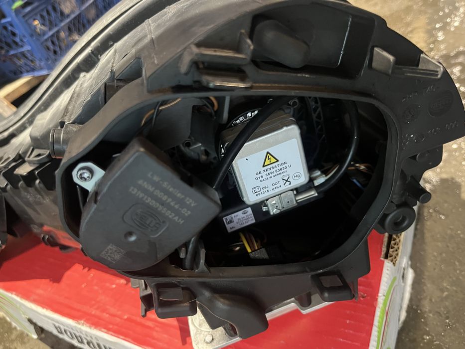 десен фар за Порше Кайен 957