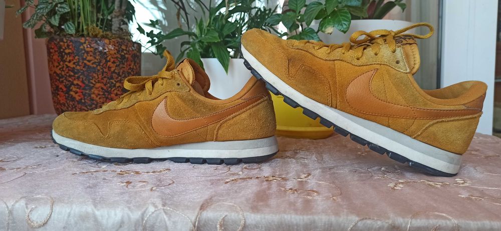 Адидас №38,Nike air-№39/40-25 лв, Nike air №40-25