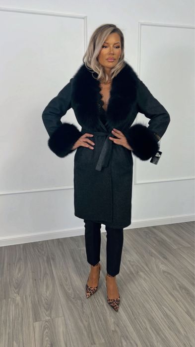 Palton Lana Alpaca Cu Blana De Vulpe negru, rafinament si eleganta