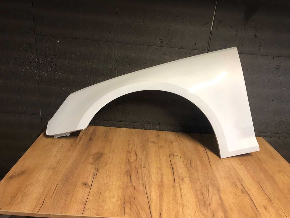 Aripa Fata Stanga Audi A4 B9 An 2015-2019 (LY9C (Alb))