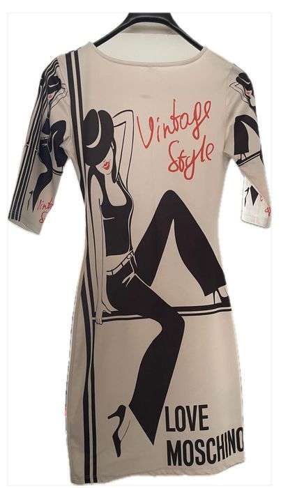 Рокля Love Moschino