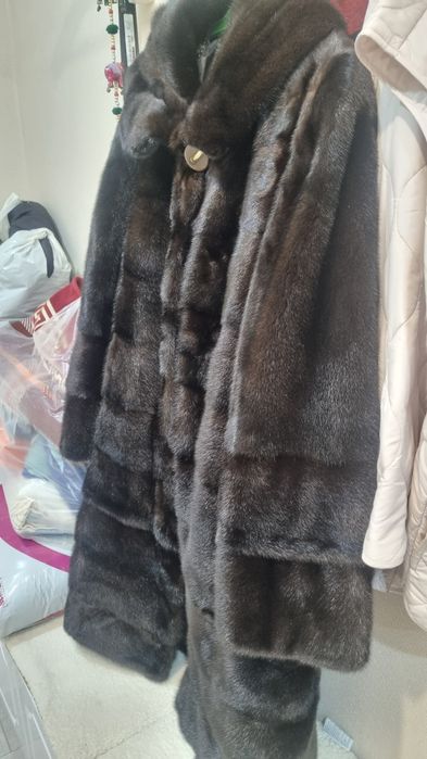 Продам шубу норковую новую и мутоновую в подарок