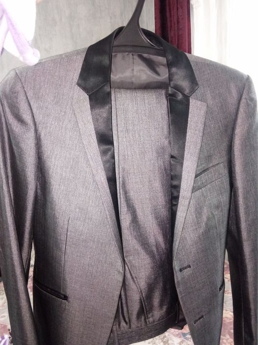 Продам костюм мужской