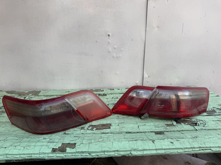 задняя фара на камри 40/45