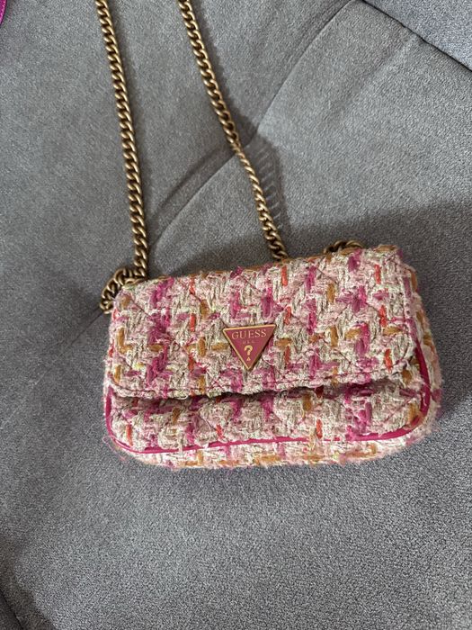 чанта GUESS,розова