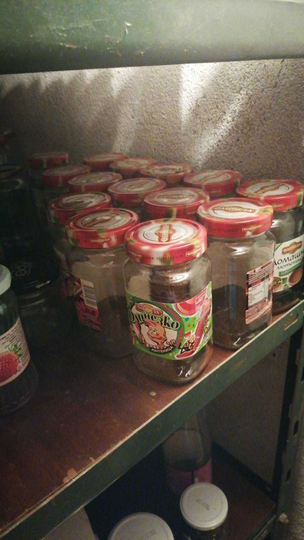 Продавам  буркани