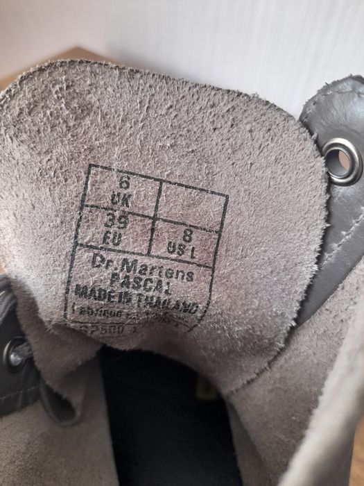 Dr martens дамски обувки 39 номер.
