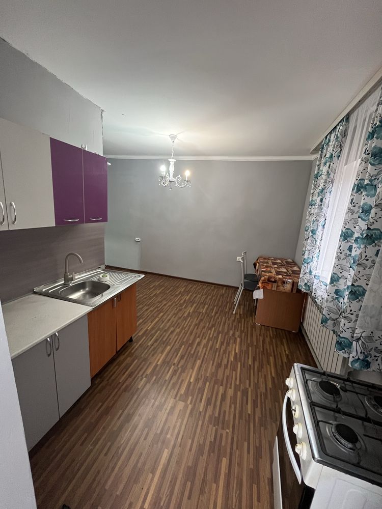 Сдам времянку в мкр Айгерим , уютный дом