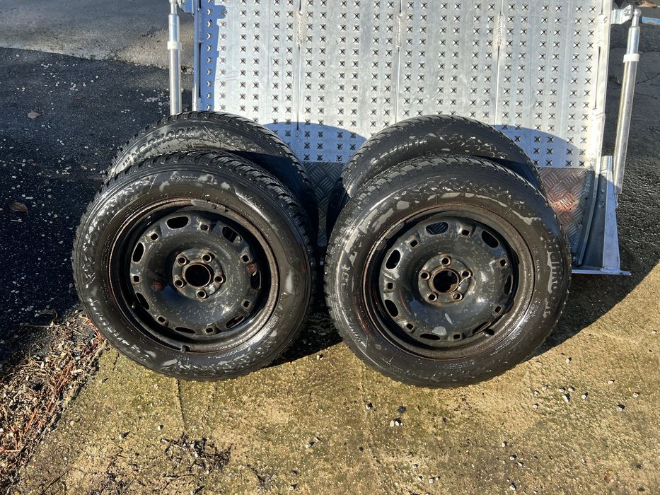 Зимни гуми с джанти 165/70 R14