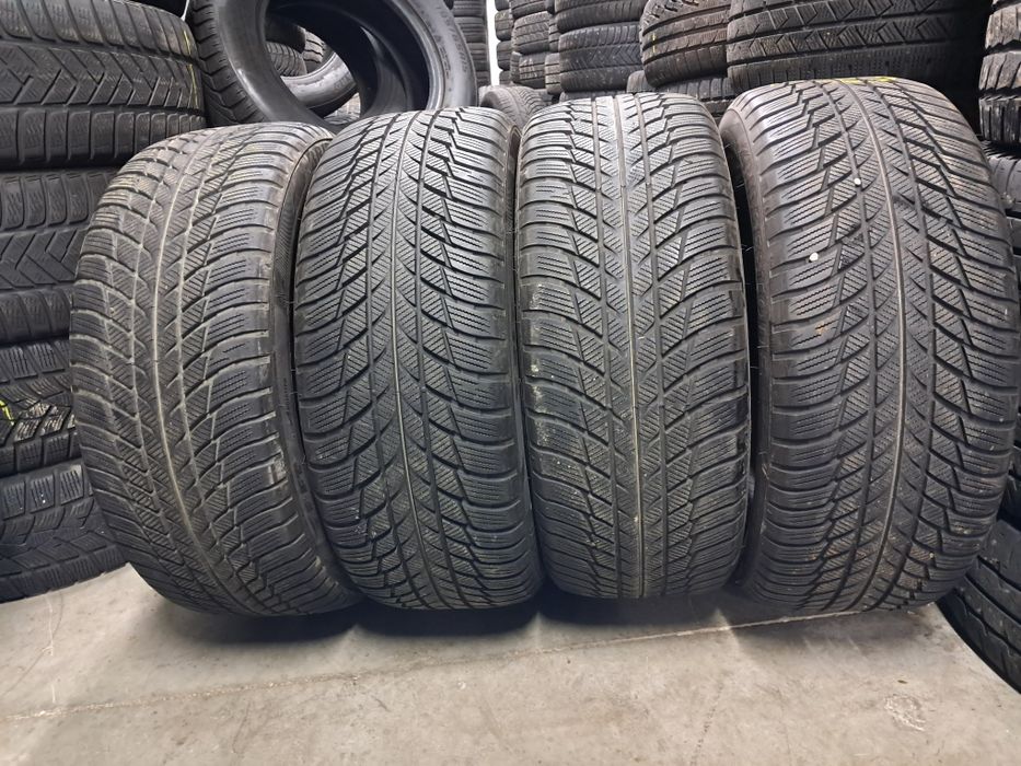 Anvelope second iarna 225 50 R18 Bridgestone RFT