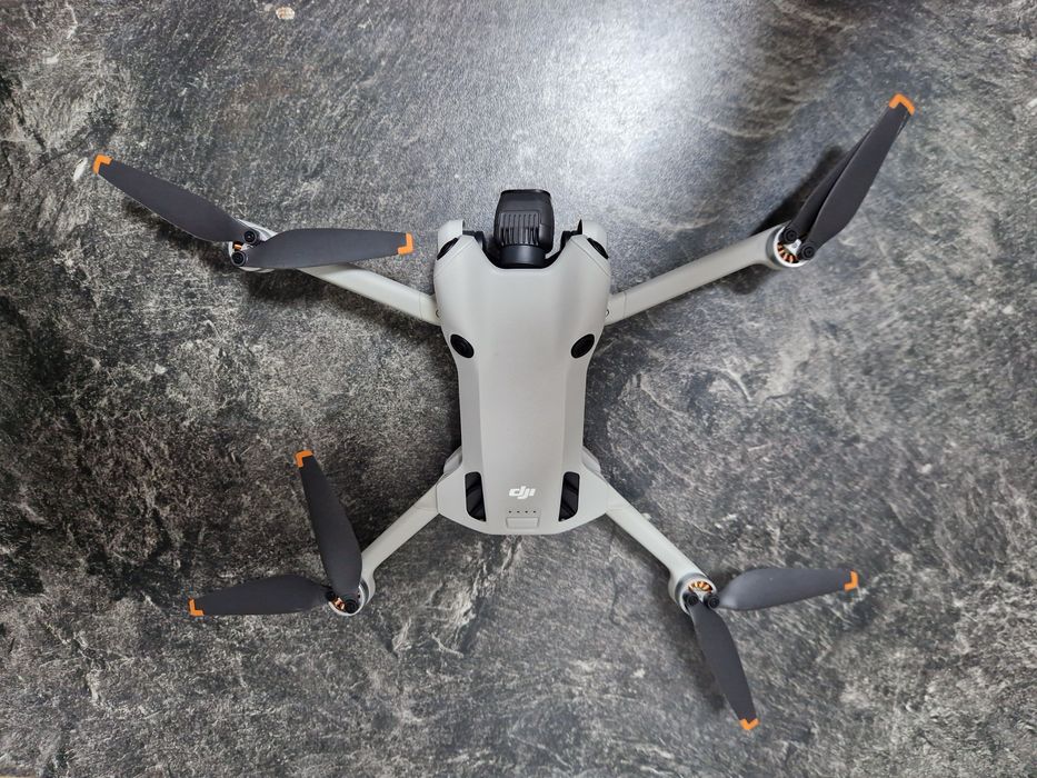 Dji mini 4 pro fly more combo / dji care refresh 10 luni