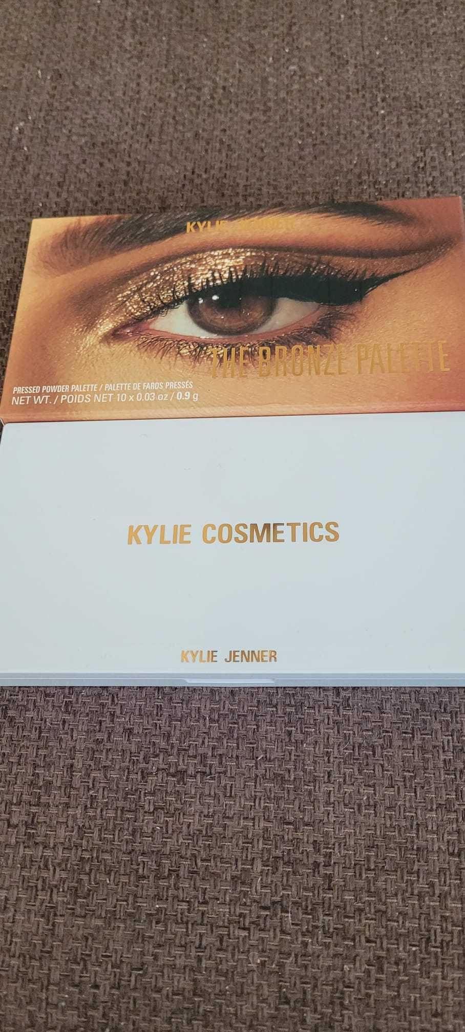 Vand paleta Bronze - Kylie Jenner