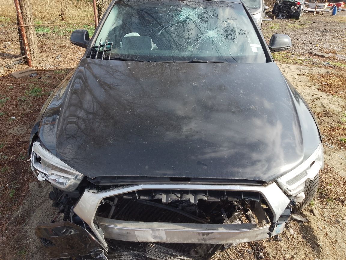 Продавам на части Ауди Q3 2.0tdi S-tronik 4x4