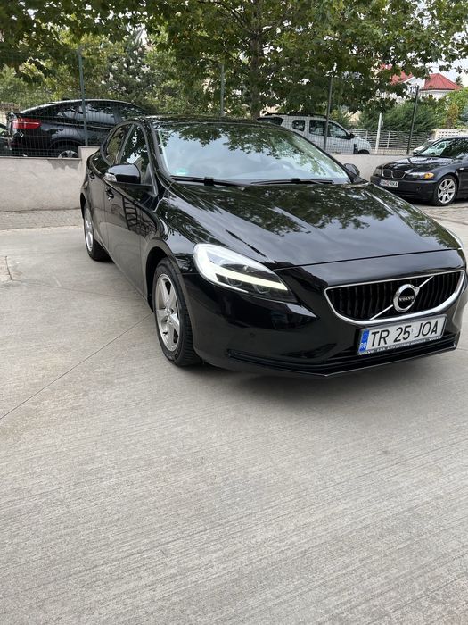 Volvo V40 D3 150 CP